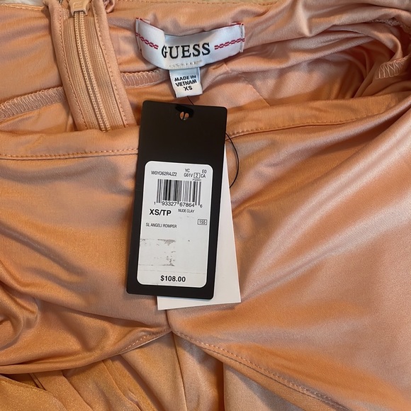 Gorgeous Guess Romper - Picture 3 of 3